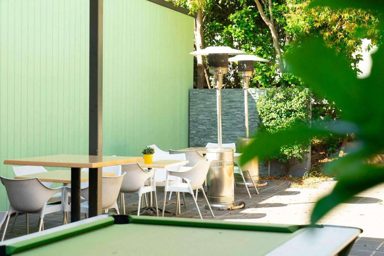 Horse And Jockey Hotel Homebush Sydney Exterior photo