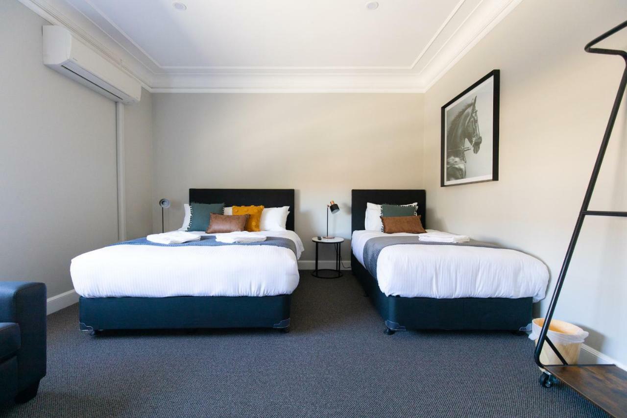 Horse And Jockey Hotel Homebush Sydney Exterior photo